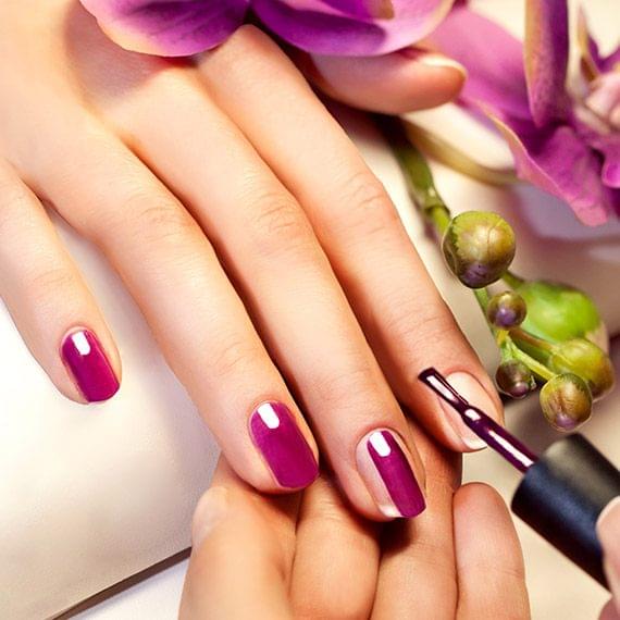 Glow Nail Bar