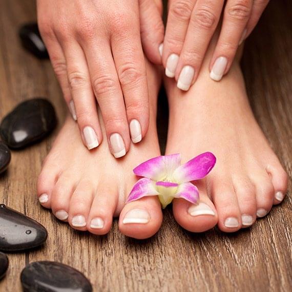 Glow Nail Bar